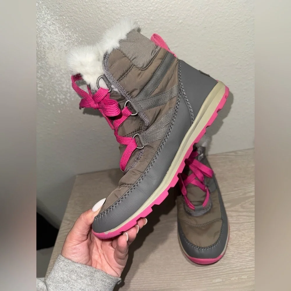 Sorel Whitney Short Lace Up Snow Boot Gray Pink Women's 6  Winter Snow Boots